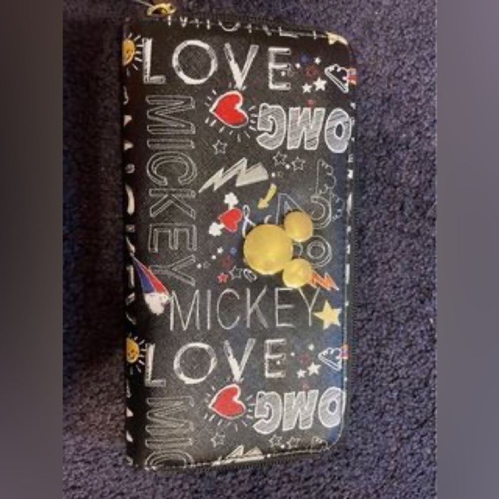 Disney Mickey Mouse wallet new with tags. Smoke free home